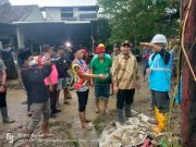 Taj Yasin Tinjau Lokasi Banjir di Semarang. 1.000 Sak Limbah Batubara dari Jepara untuk Talut Darurat