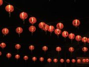 Jelang Perayaan Imlek, Simak Sejarah dan Makna Warna Merah Pada Lampion Merah