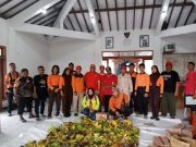 Dapur Umum Banjir Dorang Ditutup, Edy Sujatmiko Kirim Pisang
