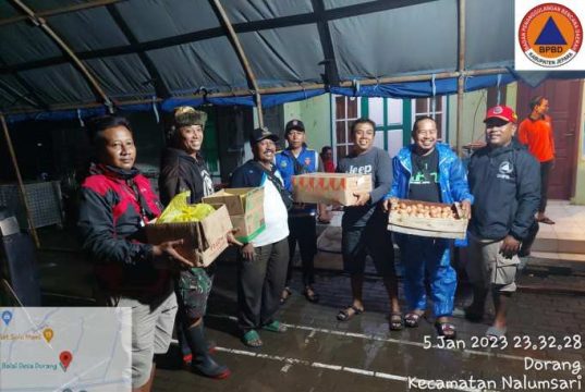 Ini Pemberi Bantuan Pertama untuk Korban Banjir Dorang