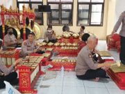 Peduli Seni Tradisi, Personel Polres Grobogan Berlatih Karawitan dan Punya Tim Hadroh