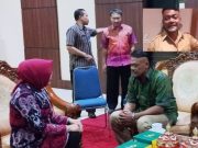 Viral Kades Sambung Bilang ‘Jokowi Tak Urusane’ Saat Demo Masa Jabatan, Temui Bupati Grobogan dan Minta Maaf