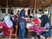Pelatihan Desain Kemasan untuk Kelompok Difabel agar Produknya Lebih Menarik