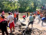 Jembatan Kepuhsari Manyaran Wonogiri Tersumbat Rumpun Bambu