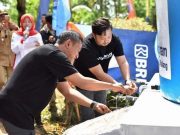 Kran Air Dibuka Bupati Pacitan, Masyarakat Menyambut Tepuk Tangan