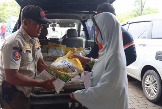 Kurang dari 3 Jam, 2 Ton Beras Medium Pasar Murah Ludes Terjual