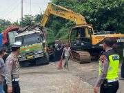 Truk Mogok Menutup Underpass Jalur Tegal-Purwokerto