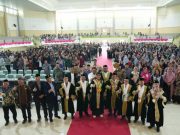 Ribuan Massa Hadiri Ujian Skripsi Gus Miftah di Unissula