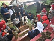 Rangkaian HPN 2023, PWI Jateng dan IKWI Lanjutkan Tradisi Ziarah Kubur