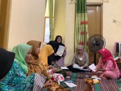 Mahasiswa KKN UNDIP Kenalkan Tanggal Kadaluwarsa Obat Pada Warga Desa Kaligangsa Kulon