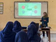 Pentingnya Bahasa Inggris, Mahasiswa KKN Undip Perkenalkan Metode dan Cara Pemaparannya