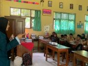 Bantu Kontrol Pemberian Tablet Tambah Darah, KKN Undip Buat Kegiatan ‘Minum TTD Serentak’