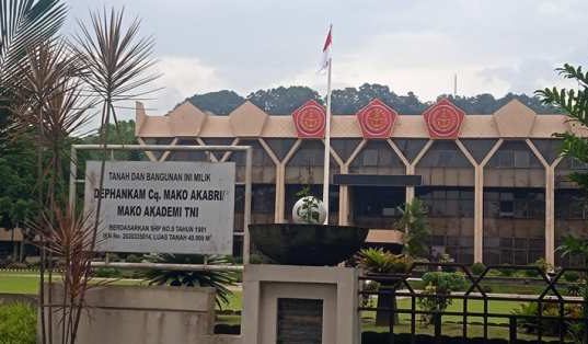 Akademi TNI Kembali Pasang Logo TNI di Kantor Wali Kota Magelang Akademi TNI