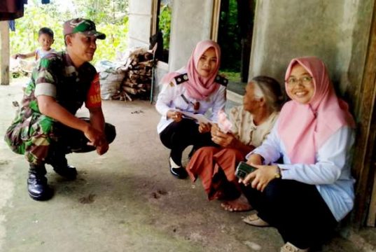 Pastikan Bantuan Tepat Sasaran, Ini yang Dilakukan Babinsa di Wonogiri