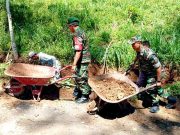 Babinsa di Bulukerto Wonogiri Prakarsai Kerja Bakti Perbaikan Talud