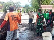 Bersama Babinsa, Warga Memperbaiki Jalan Desa di Kismantoro Wonogiri