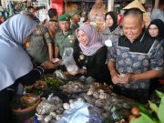 Bupati Kebumen Wajibkan ASN Tiap Bulan Belanja di Pasar Tradisional