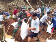 Tebing Jalan di Slogohimo Wonogiri Longsor Tergerus Luapan Air Hujan