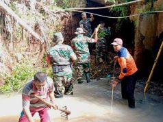 Jembatan Pletet di Giriwoyo Wonogiri Tersumbat Sampah