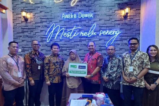 Equity Life Indonesia dan Bank Jateng Bayarkan Klaim Rp483.520.000 Kepada Ahli Waris Nasabah