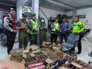 Aparat Gabungan Gerebek Gudang Miras dan Tempat Karaoke di Kudus