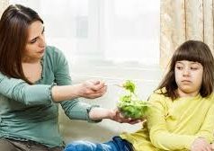 Trik Mengahadapi Anak Susah Makan