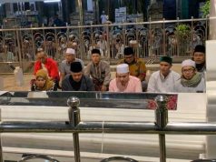 Ganjar dan Siti Atikoh Nyadran ke Makam Walisongo