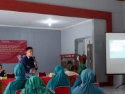 Tim PkM USM Beri Penyuluhan Stunting di Kelurahan Srondol Wetan