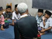 Inilah Ekspresi Anak Panti saat Jumpa si Rambut Putih