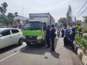 Siswa SMP Muhammadiyah PK Solo Berbagi Paket Tarhib Ramadan
