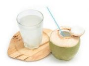 Takjil Menu Es Kelapa Muda, Yuk Simak Tips Memilih Dengan Baik