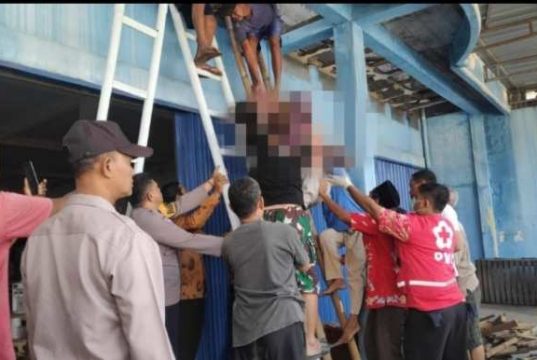 Kritis, Tukang Kayu yang Tersengat Listrik