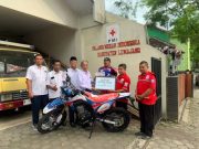 PMI Surakarta dan Akbara Donasikan Motor Trail ke PMI Lumajang