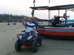 Naik Motor ATV Melintasi Hutan Cemara Pantai Karang Jahe Rembang