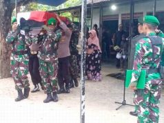 Diselimuti Bendera Merah Putih, Pemakamannya dengan Upacara Militer