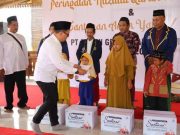 Semen Gresik Bagikan Santunan dan Bingkisan kepada 384 Anak Yatim Piatu di Rembang dan Blora