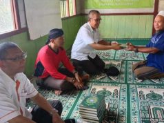 Perhutani Randublatung Bantu Kitab suci Al Qur’an untuk Masjid Al Iklash Kepoh Jati