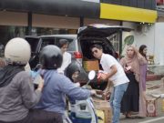 Mengharap Keberkahan di Bulan Ramadhan, “HIPMI Peduli” Jepara Bagikan Ribuan Takjil