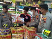 Polres Kudus Gelar Razia Makanan Kadaluwarsa di Warung dan Toko Modern