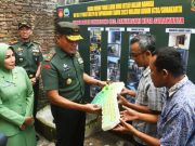 Pangdam IV/Diponegoro Resmikan Renovasi 9 Rumah Program RTLH di wilayah Kodim 0735/Surakarta.