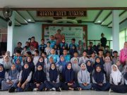 Berbagi Kebahagiaan Ramadhan, Relawan Pegawai PLN Ajari Kelistrikan Siswa-Siswi SLB Negeri Jepara