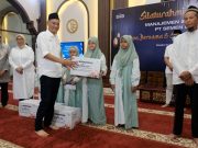 Silaturahmi Ramadan Semen Gresik Bagikan 1.663 Paket Sembako dan Santuni Anak Yatim-Piatu