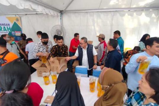 Cek Pasar Rakyat Semarang, Mendag Zulhas Sebut Secara Nasional Harga Bahan Pokok Cenderung Turun