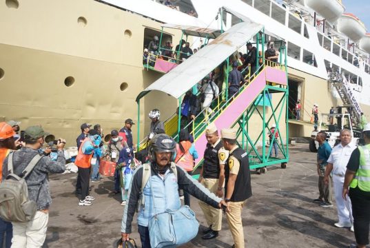 Jelang Sepekan Lebaran, Ribuan Pemudik Tiba di Pelabuhan Tanjung Emas