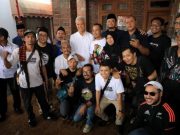 Serombongan Suporter Sepak Bola Datangi Halal Bihalal Ganjar di Tawangmangu
