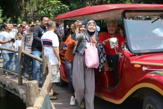 Wisata di Solo Safari, Cara Ganjar Nikmati Liburan