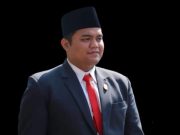 Muhammad Ibnu Hajar, Politisi yang “Gandulan Sarunge Bapak”