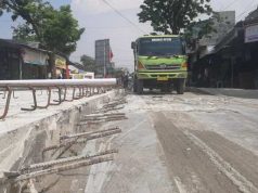 Jalan MT Haryono Gubug yang Rusak Parah Mulai Dicor untuk Perlancar Arus Mudik