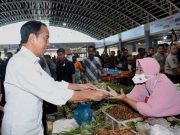 Presiden Kunjungi Pasar Legi Solo; Secara Umum Harga Turun