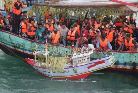 Lomban Jepara Ungkapan Rasa Syukur Nelayan Jepara